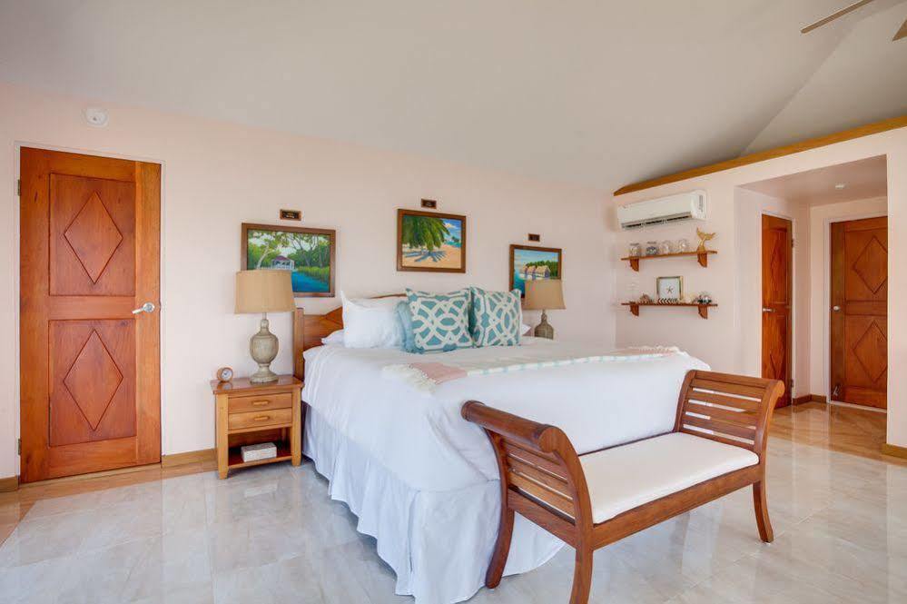 Hotel Royal Belize à Thatch Caye Extérieur photo