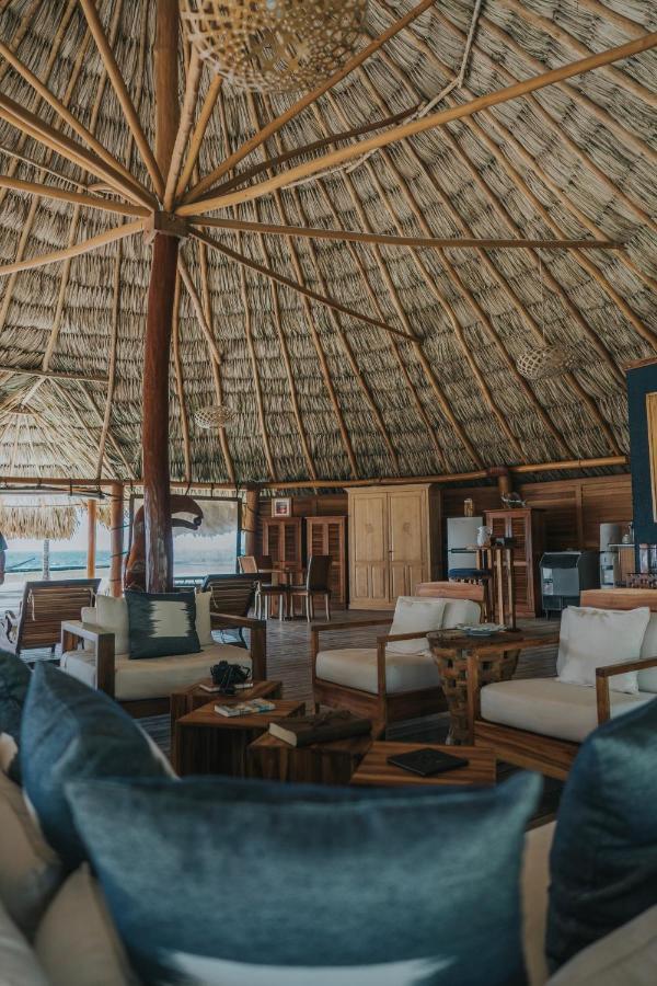 Hotel Royal Belize à Thatch Caye Extérieur photo